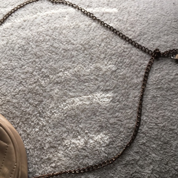 A bag - Picture 3 of 5